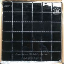 Gạch trang trí Mosaic thủy tinh màu đen giá rẻ 48057