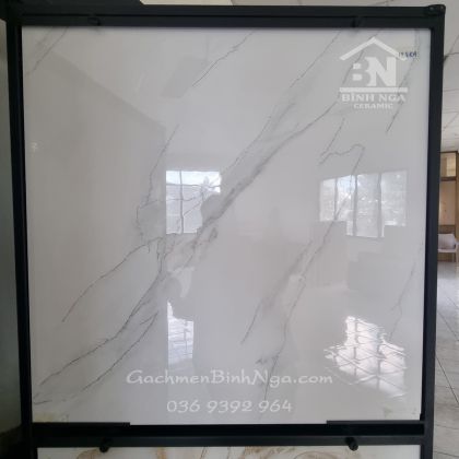 Gạch đồng chất 80x80 trắng khói khắc kim bạc bóng kiếng cao cấp  