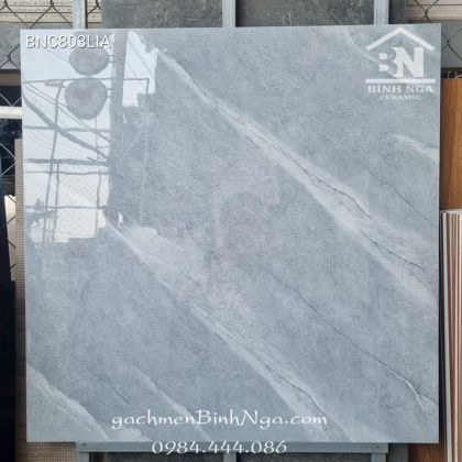 Gạch bóng kính 80x80 lát nền vân đá xám nhạt 