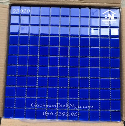 Mẫu gạch Mosaic dán hồ bơi xanh dương 25020 chip 25x25 giá rẻ