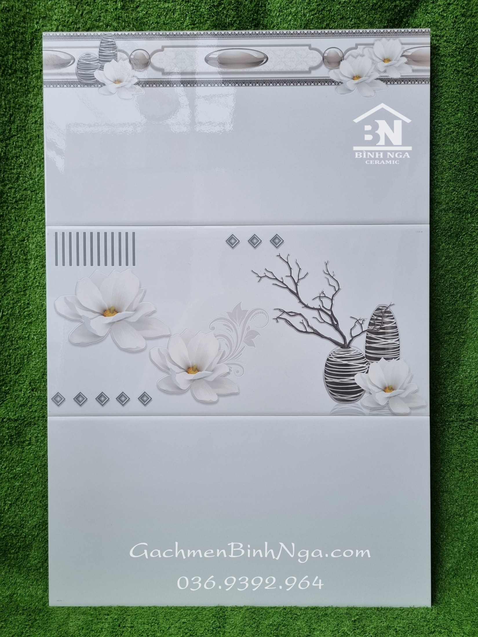Gạch 30x60 trắng trơn điểm bông hoa ốp tường giá rẻ BNC3600 